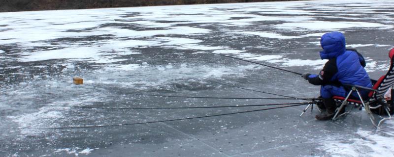 冰钓用什么鱼竿，最常用的鱼竿是冰钓竿