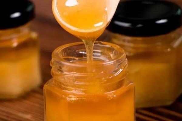 正宗蜂蜜的价格，一般每斤最少要30元以上
