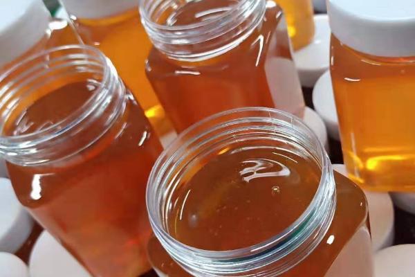 土蜂蜜的价格，每斤大约为100-300元左右