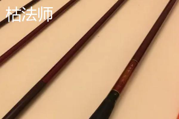 达瓦并继竿经典款式，月光和一击均是合适选择