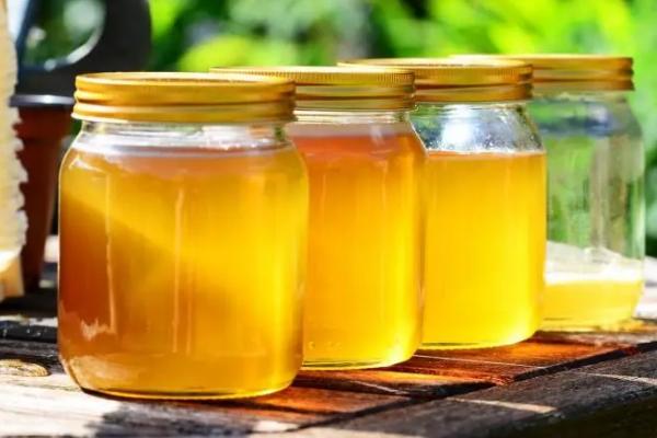 如何判断蜂蜜是否坏了，有这4个特征需注意