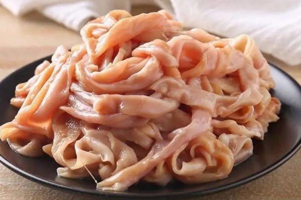 钓螃蟹用什么饵料，鸡肝、鸭肠或蚯蚓都适用