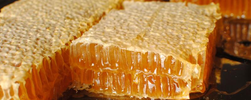 蜂巢蜜的价格，一斤需要80-300元左右
