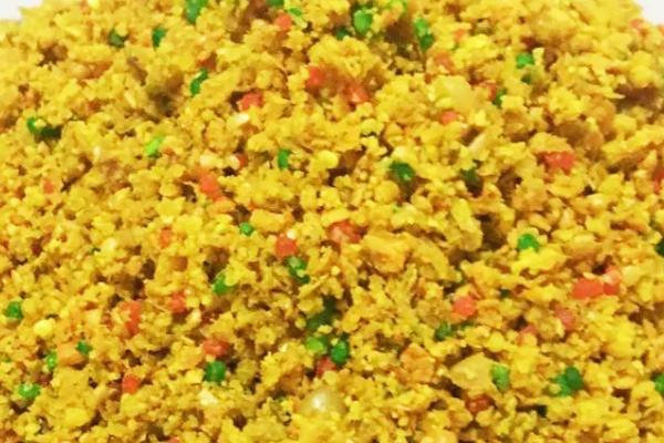 用哪种窝料可以快速引诱鲫鱼，中药酒米、发酵杂粮、商品窝料皆为适宜选择