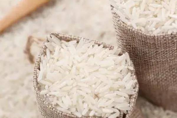 哪里的米好吃，可以选择黑龙江五常、辽宁盘锦、吉林公主岭等地的米