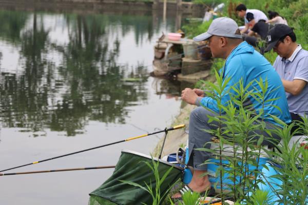 什么牌子的手竿鱼竿质量好，推荐达瓦、光威、本汀等