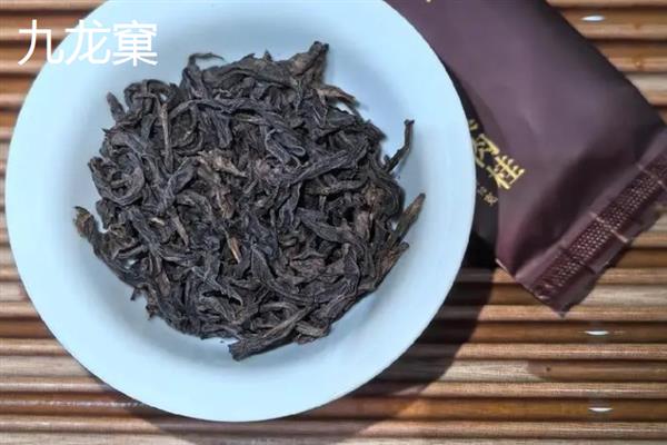 大红袍有哪几个品种，包括雀舌、北斗、奇丹、九龙窠等