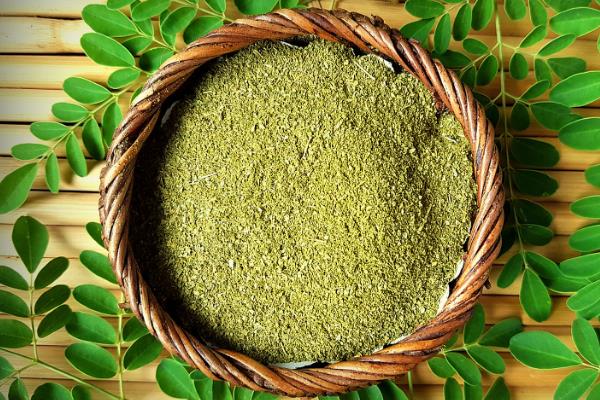 松花粉的食用方法，可直接用温开水送服
