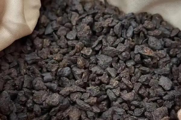 碎银子属于哪种茶，是一种普洱熟茶、品质较高