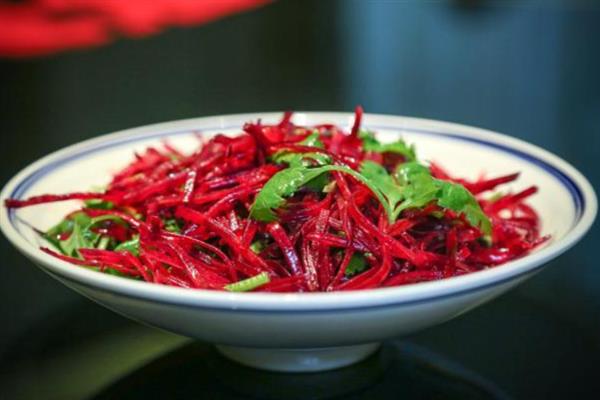 甜菜根怎么吃，可做炒饭也可凉拌