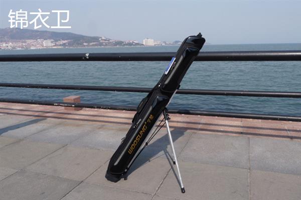 筏钓竿的适宜长度，因钓场环境、钓点鱼情而异