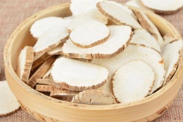 农村有什么低成本种植项目,白芷、甜高粱、水芹等品种值得考虑