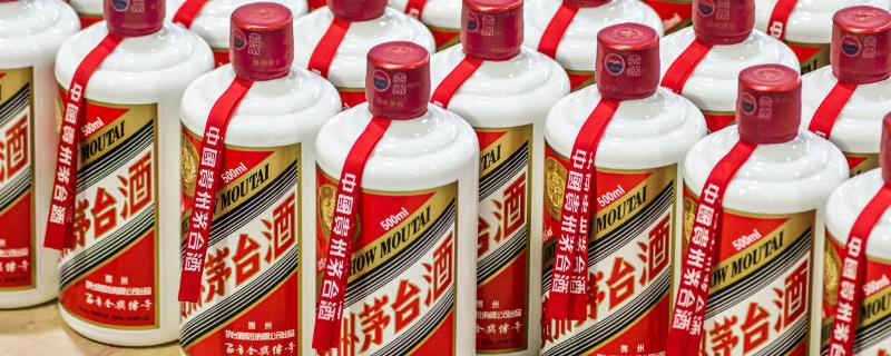 中国哪些酒最贵，赖茅酒曾拍出一千多万元的天价