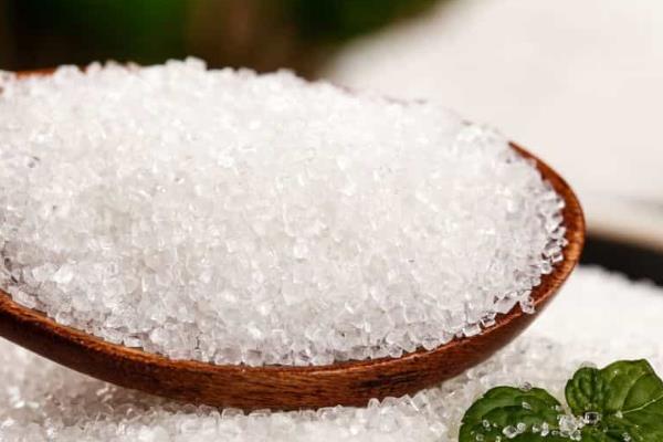 假蜂蜜是用哪种材料制成，主要用白糖、果葡糖浆、麦芽糖制作