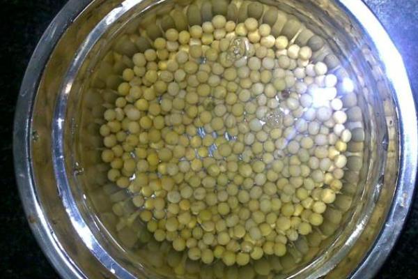 大豆怎么种植，每个种植穴播种3-4颗