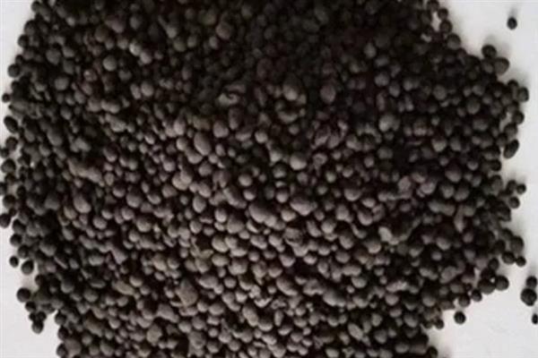 复合肥和水溶肥有什么区别，营养成分、使用方式和用量、作用效果均不同