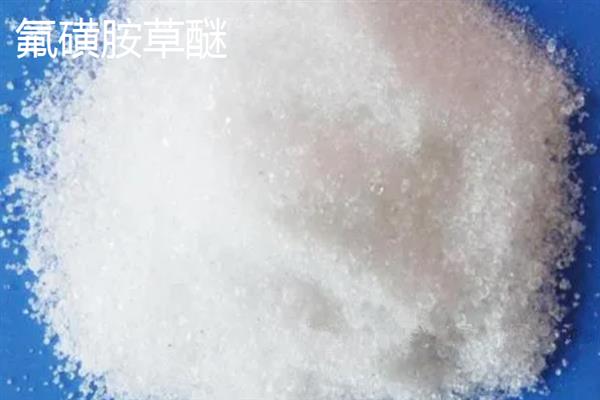 喷施除草剂第二天下雨会不会影响效果，主要取决于药物种类、降雨量和时长