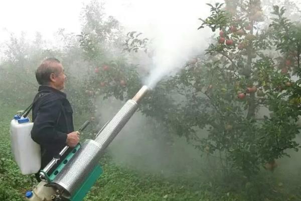 多菌灵百菌清代森锰锌有什么区别，主要在于防治范围和作用机制不同