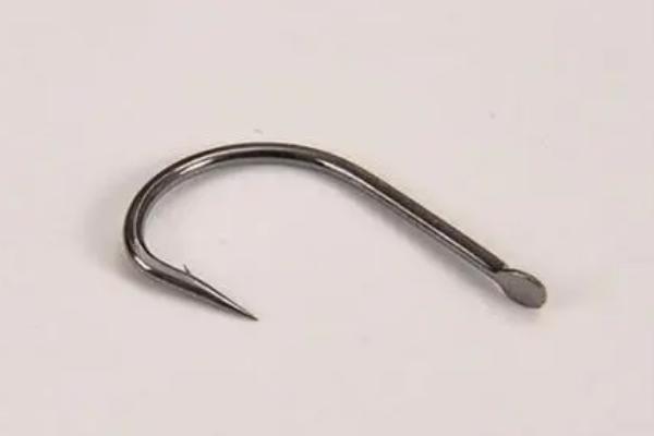 鱼钩的种类、型号和特点，常见的有袖钩、伊势尼钩、伊豆钩等
