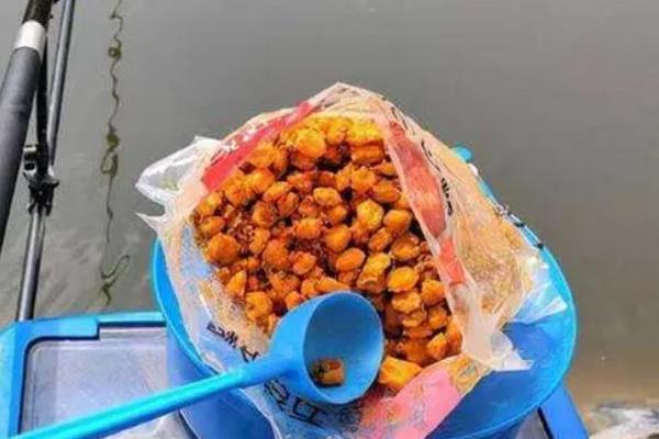 钓鲫鱼要用几号主线，取决于鲫鱼大小、作钓季节等