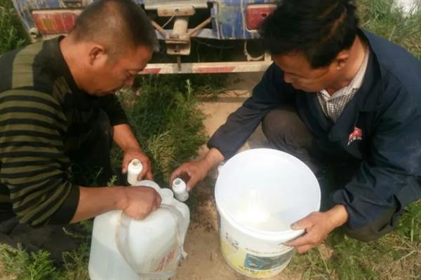 农药稀释换算方法介绍，百分比浓度指100份药肥液或药肥粉中含药、肥的份数