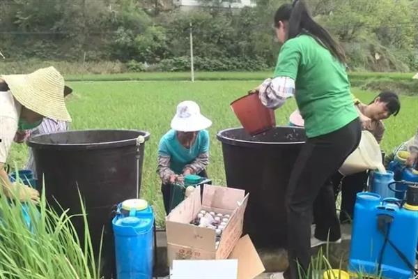 农药稀释换算方法介绍，百分比浓度指100份药肥液或药肥粉中含药、肥的份数