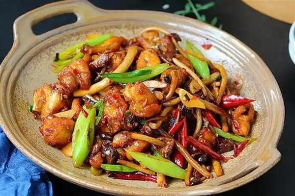 新鲜的茶树菇如何保鲜，可以冷藏或风干保存