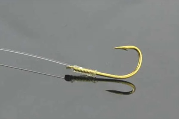 用几号金袖钩钓白条，可用2-3号金袖钩