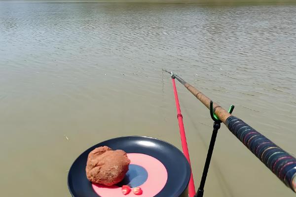 朝天钩简介，适合用传统钓法钓鲫鱼、鲤鱼等