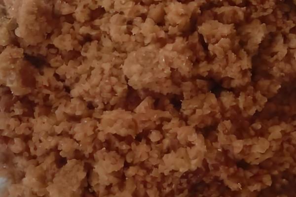 假劣有机肥原材料,有城市污水沉淀的污泥、风化煤等