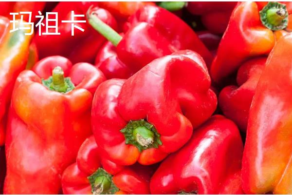 甜椒种子如何处理发芽快,播种前置于清水中浸泡12-24小时