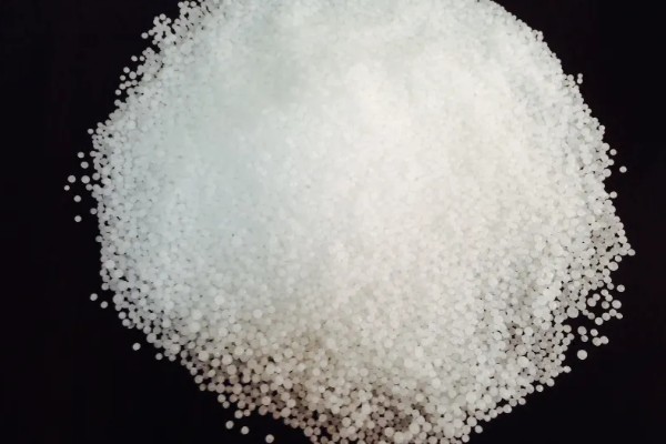 购买尿素要注意什么，认真检验产品的合格证和包装标识