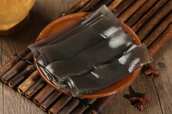 什么是苕皮，是用红薯淀粉制作而成的