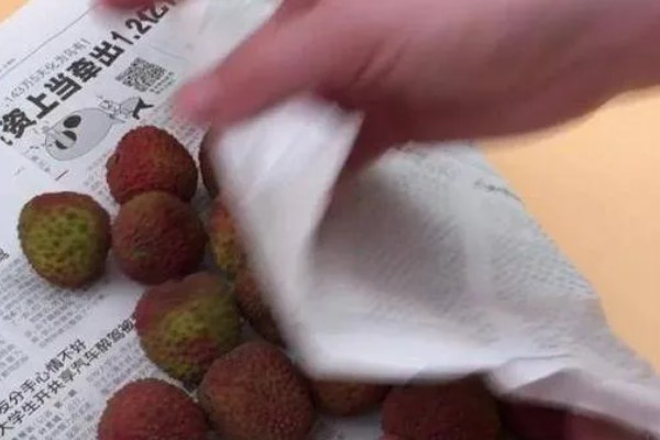 荔枝保鲜方法，可以浸入水中保存