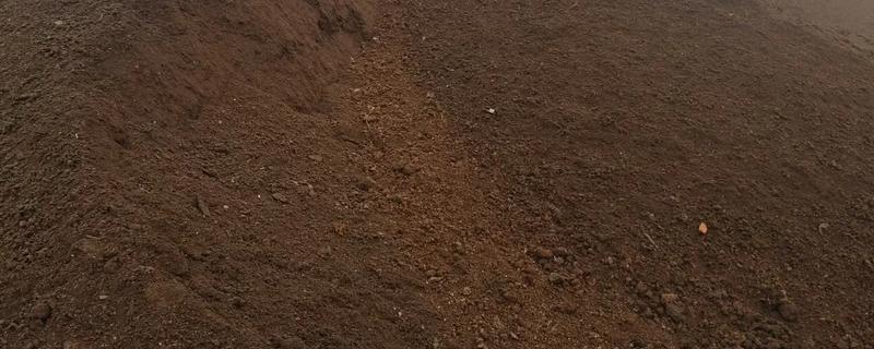 自然肥的原料，包括人畜粪便、作物秸秆等类型