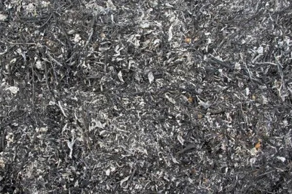 使用草木灰要注意什么，可做底肥和追肥