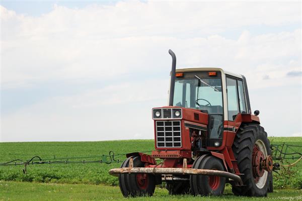 农机出车需注意什么，及时添加柴油、机油和齿轮油