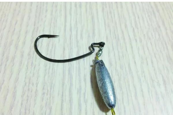 垂钓淡水白鲳的鱼饵用什么味型，选择腥饵可以激发它的摄食积极性