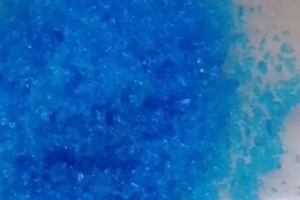 使用硫酸铜要注意什么，和硫酸亚铁混用可发挥最大作用