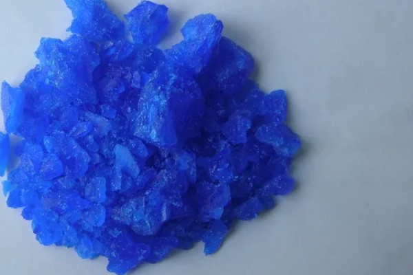 使用硫酸铜要注意什么，和硫酸亚铁混用可发挥最大作用