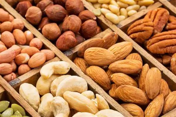 哪种坚果受欢迎，推荐榛子、松子等