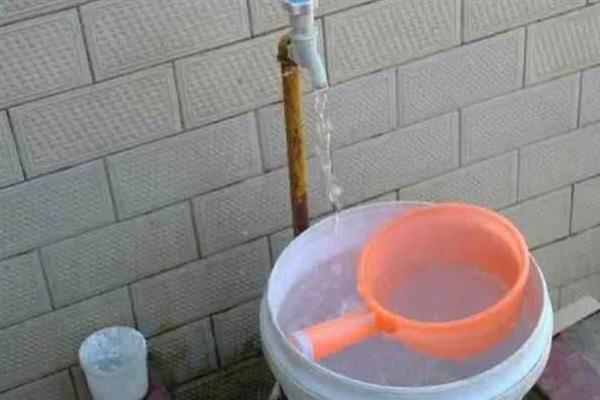 金鱼的换水间隔，冬季每隔15天换一次