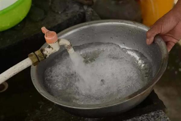 金鱼的换水间隔，冬季每隔15天换一次