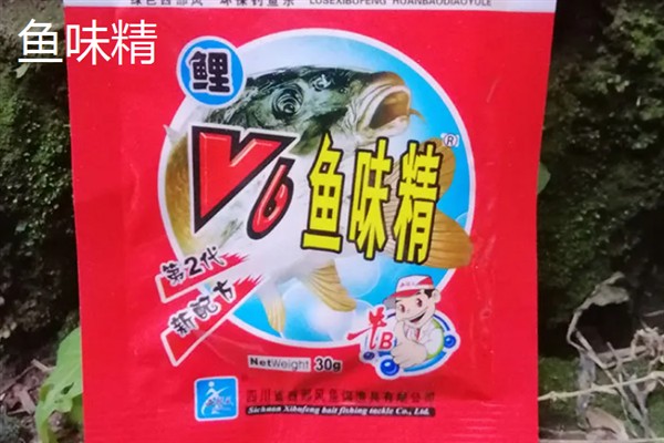 钓鲫鱼用什么饵料，可以用黄豆粉、大米粉来调制饵料