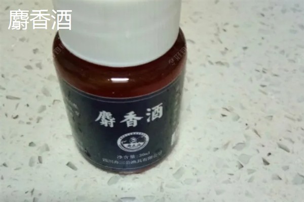 钓鲫鱼用什么饵料，可以用黄豆粉、大米粉来调制饵料