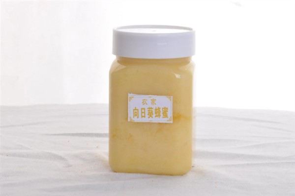 真正的葵花蜜呈哪种颜色，一般为浅琥珀色或金黄色
