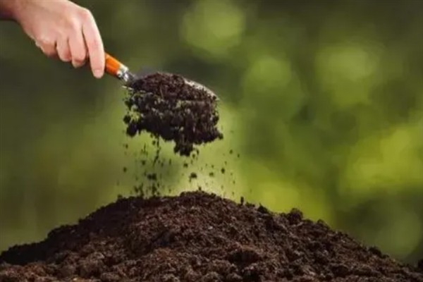 微生物肥料的作用，可增进土壤肥力