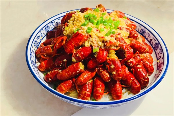 小龙虾的虾线要不要清除，拔出虾线更加干净卫生