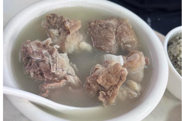 猪骨髓是不是脂肪，里面的主要营养物质是脂肪