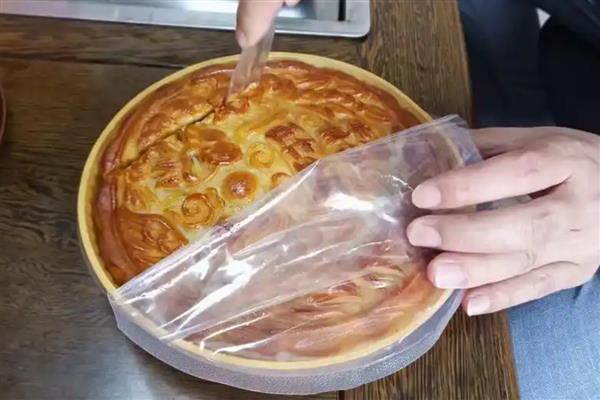 月饼按产地可分为哪些，具有京式月饼、港式月饼、广式月饼等种类